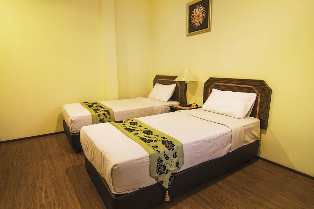 Oyo 327 Buddys Hotel Kuala Lumpur Exterior foto