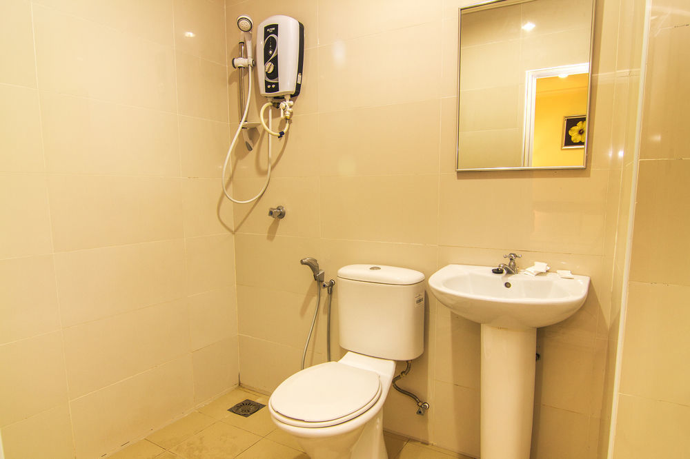 Oyo 327 Buddys Hotel Kuala Lumpur Exterior foto